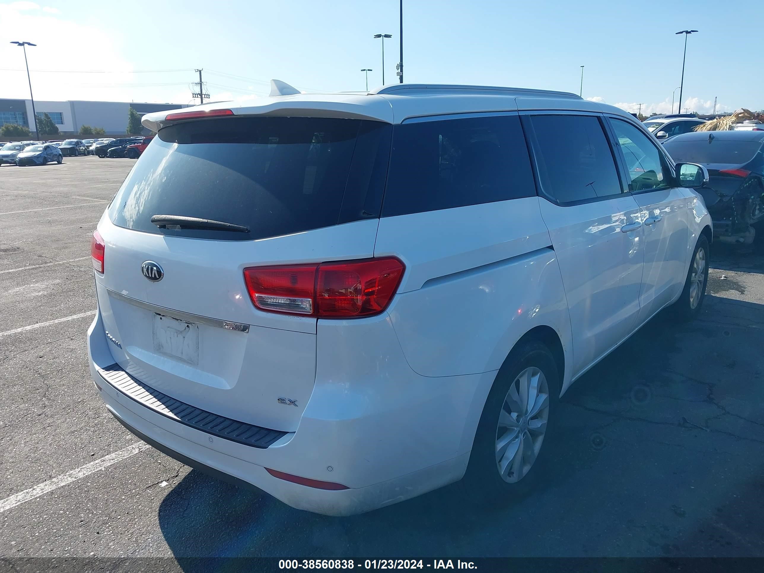 Photo 3 VIN: KNDMC5C12J6373159 - KIA SEDONA 