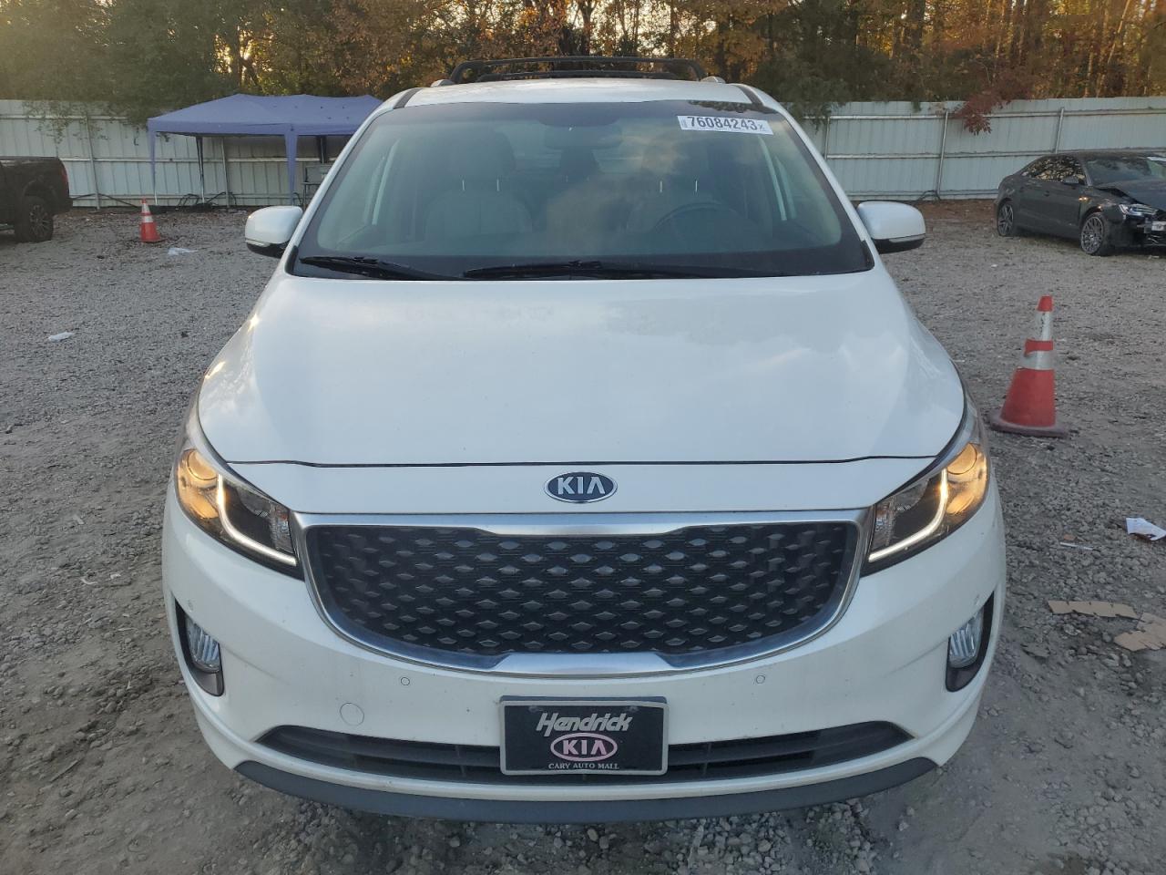 Photo 4 VIN: KNDMC5C13H6261626 - KIA SEDONA 