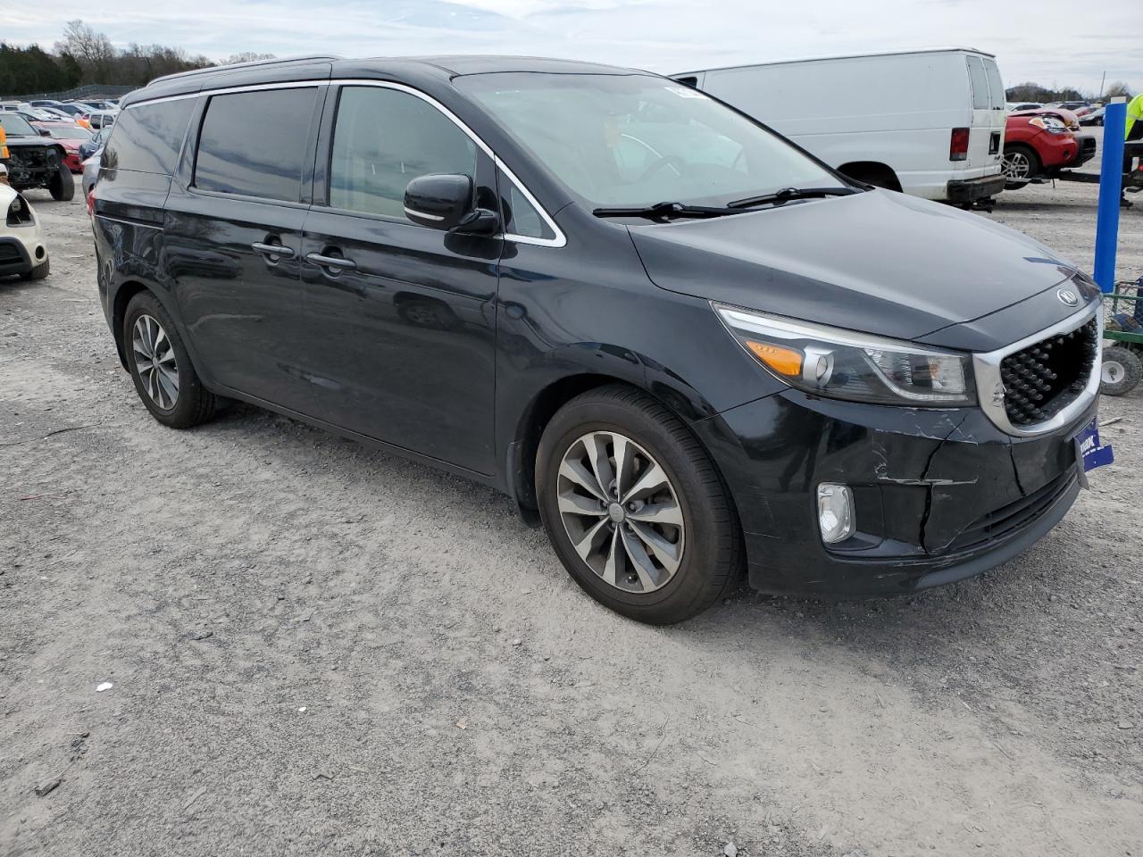 Photo 3 VIN: KNDMC5C13H6327852 - KIA SEDONA 