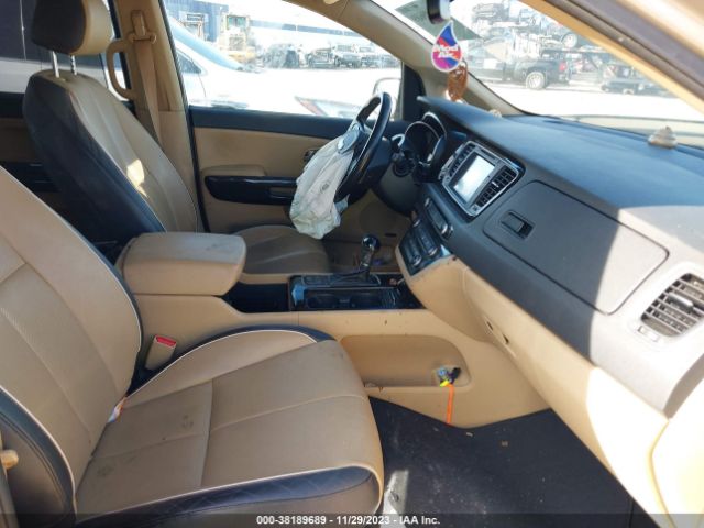 Photo 4 VIN: KNDMC5C17F6020553 - KIA SEDONA 