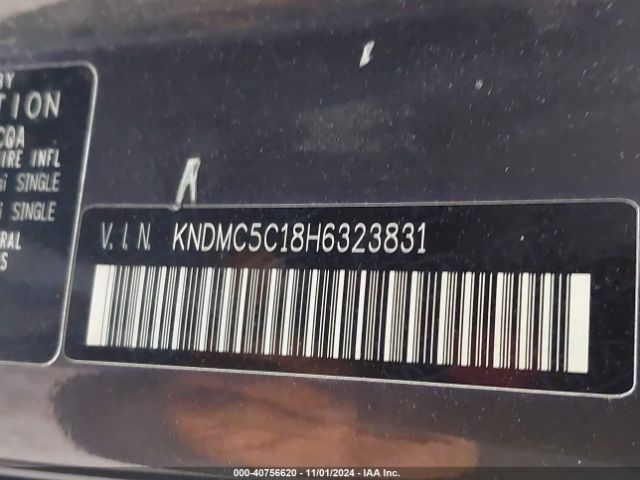 Photo 8 VIN: KNDMC5C18H6323831 - KIA SEDONA 