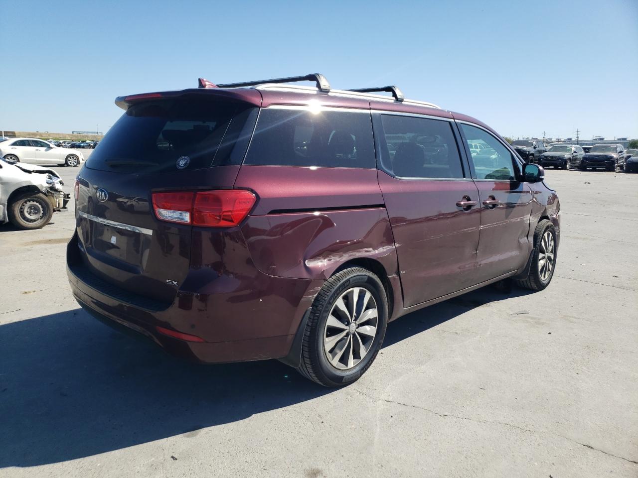 Photo 2 VIN: KNDMC5C18H6343884 - KIA SEDONA 