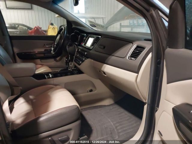Photo 4 VIN: KNDMC5C19F6037578 - KIA SEDONA 
