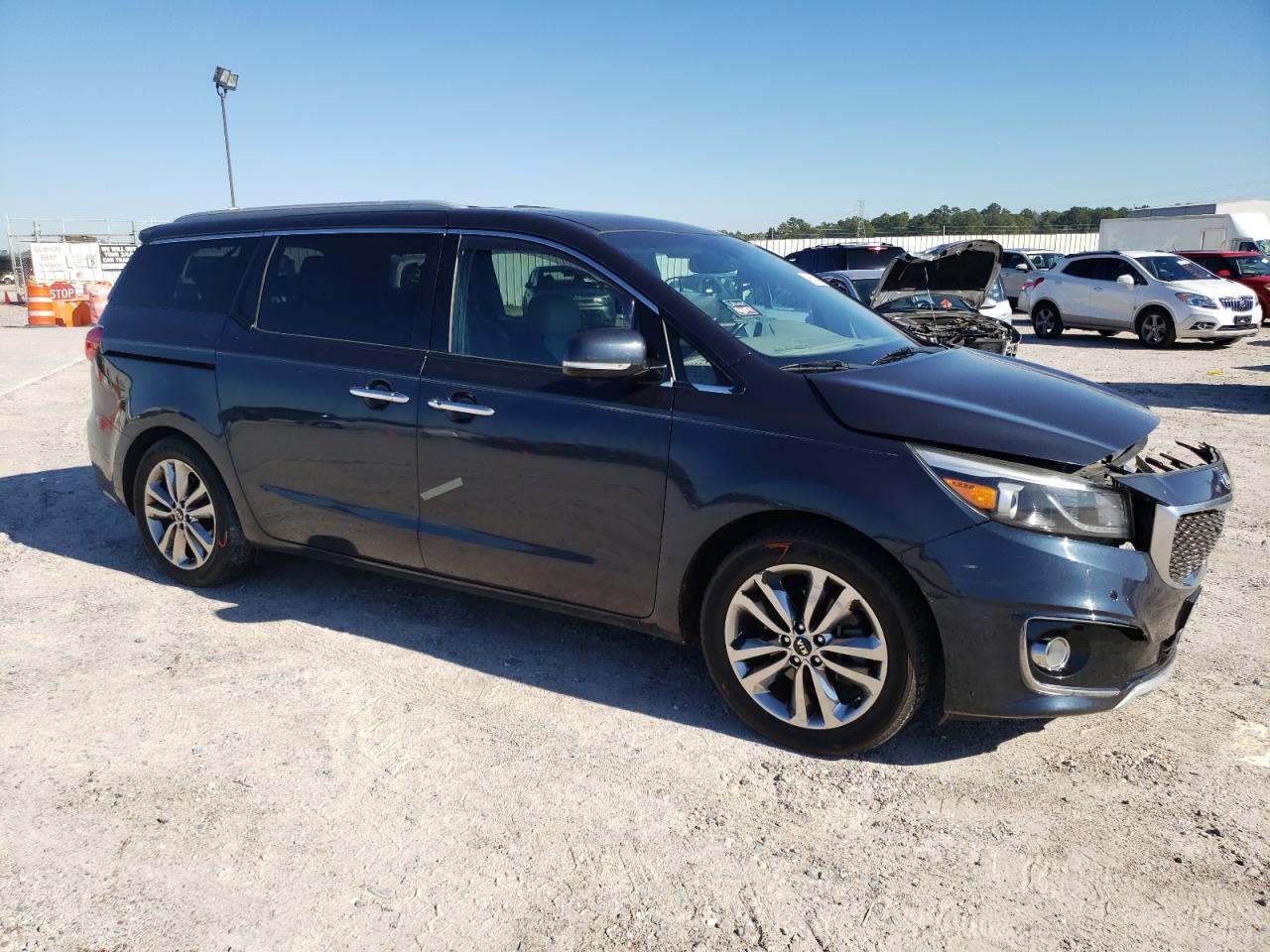 Photo 3 VIN: KNDME5C1XF6020315 - KIA SEDONA 