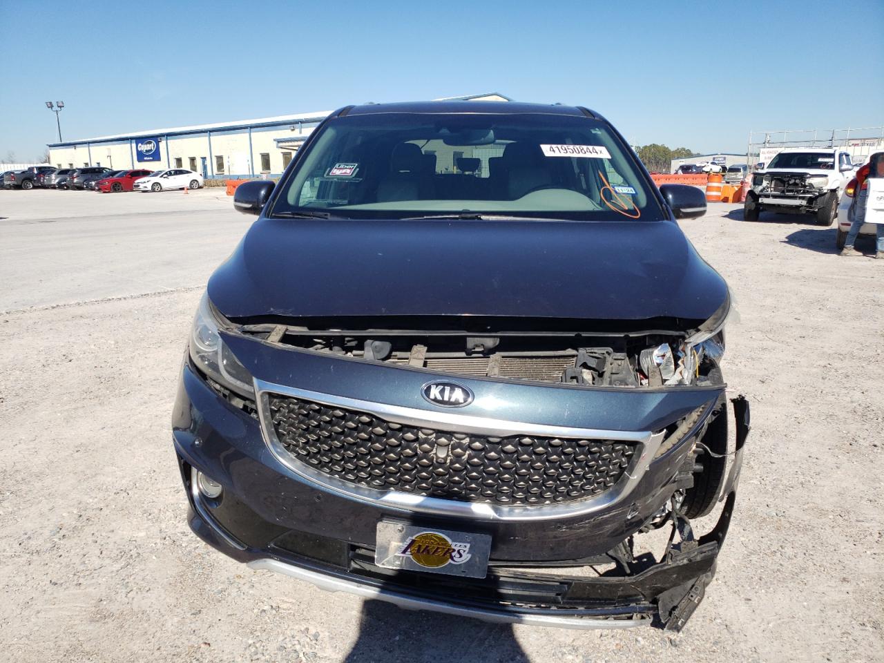 Photo 4 VIN: KNDME5C1XF6020315 - KIA SEDONA 