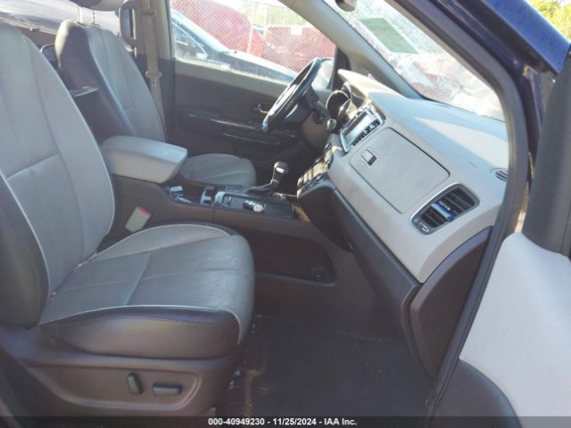 Photo 4 VIN: KNDME5C1XJ6396716 - KIA SEDONA 