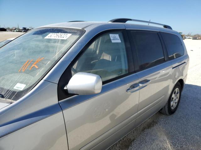 Photo 8 VIN: KNDMG4C30A6330990 - KIA SEDONA LX 