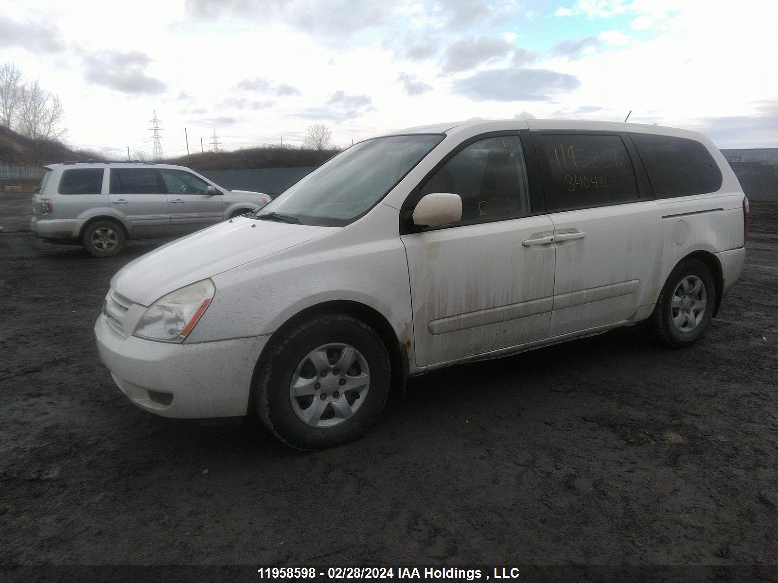 Photo 1 VIN: KNDMG4C37A6340481 - KIA SEDONA 