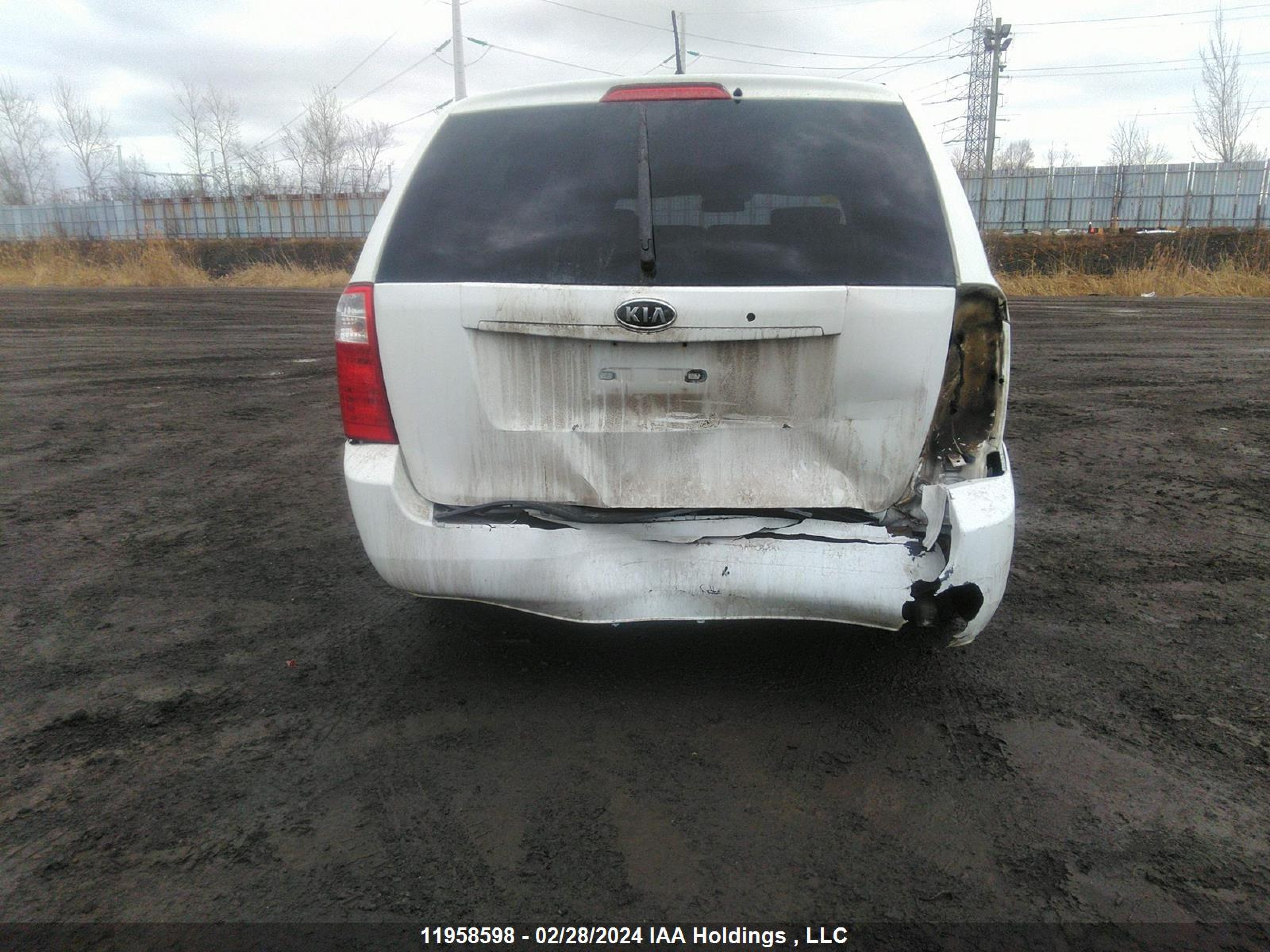 Photo 16 VIN: KNDMG4C37A6340481 - KIA SEDONA 