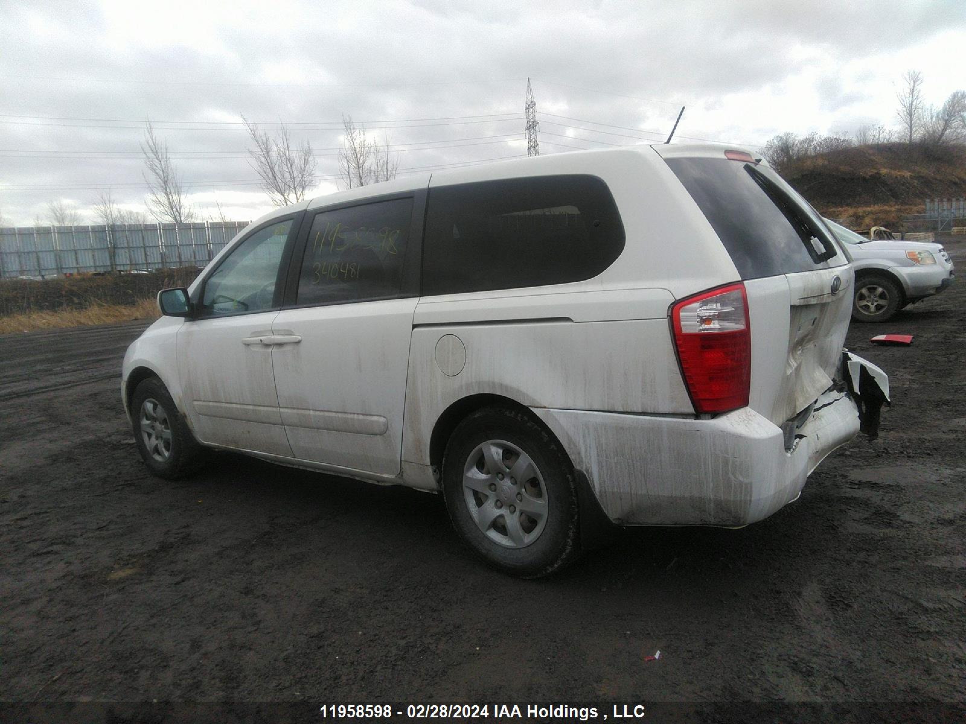 Photo 2 VIN: KNDMG4C37A6340481 - KIA SEDONA 