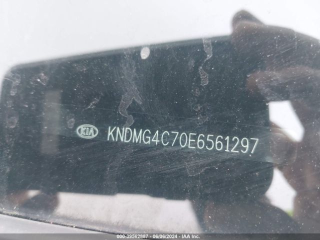 Photo 8 VIN: KNDMG4C70E6561297 - KIA SEDONA 