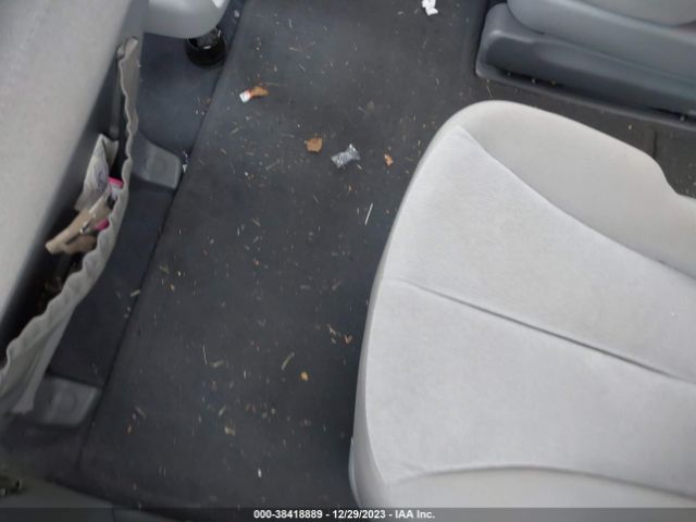 Photo 8 VIN: KNDMG4C71B6389308 - KIA SEDONA 