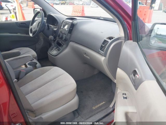 Photo 4 VIN: KNDMG4C71B6401909 - KIA SEDONA 