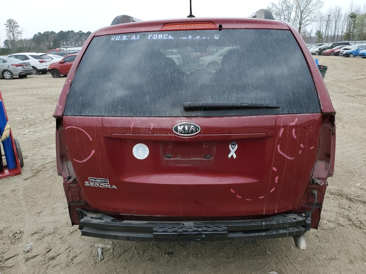 Photo 5 VIN: KNDMG4C72C6415965 - KIA SEDONA 