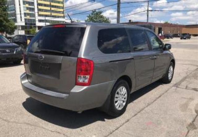 Photo 3 VIN: KNDMG4C74B6388783 - KIA SEDONA LX 