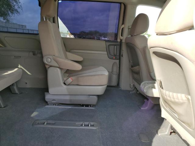 Photo 10 VIN: KNDMG4C74B6393269 - KIA SEDONA LX 