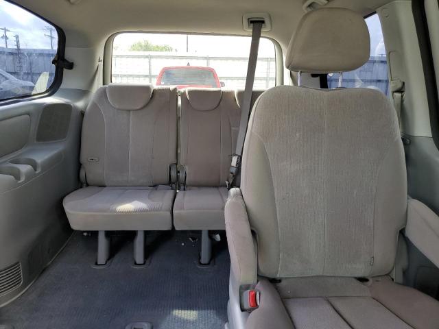 Photo 9 VIN: KNDMG4C74B6393269 - KIA SEDONA LX 