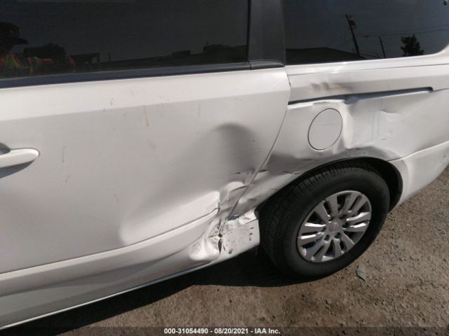 Photo 5 VIN: KNDMG4C77B6363599 - KIA SEDONA 