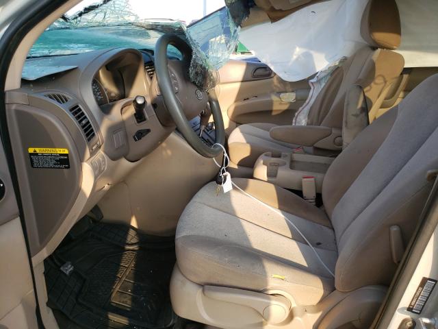 Photo 4 VIN: KNDMG4C77C6453269 - KIA SEDONA LX 