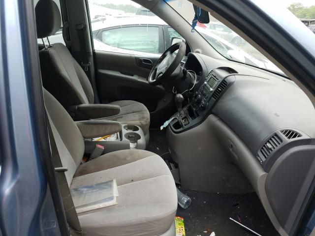 Photo 4 VIN: KNDMG4C78B6372697 - KIA SEDONA LX 