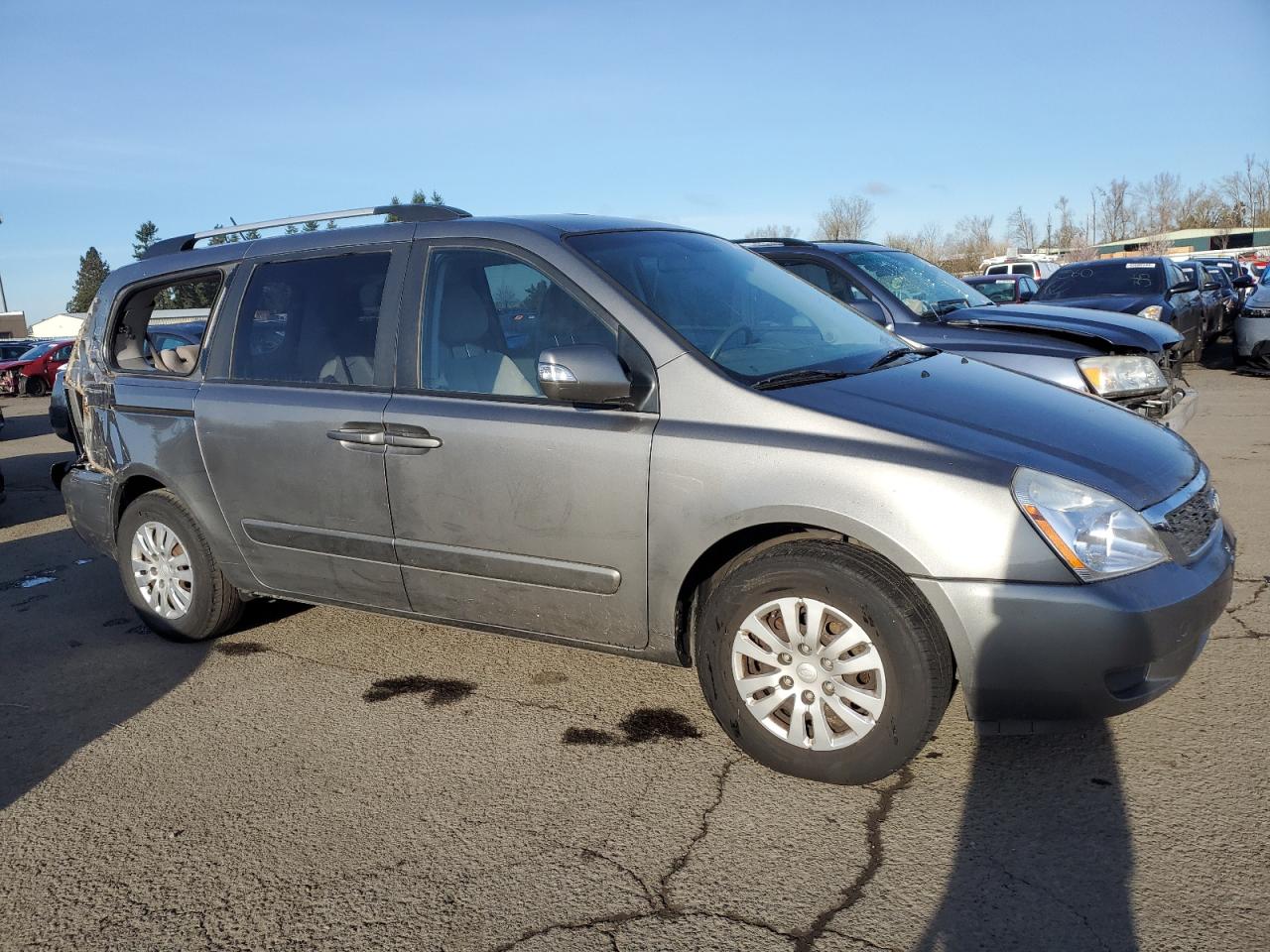 Photo 3 VIN: KNDMG4C79B6409837 - KIA SEDONA 