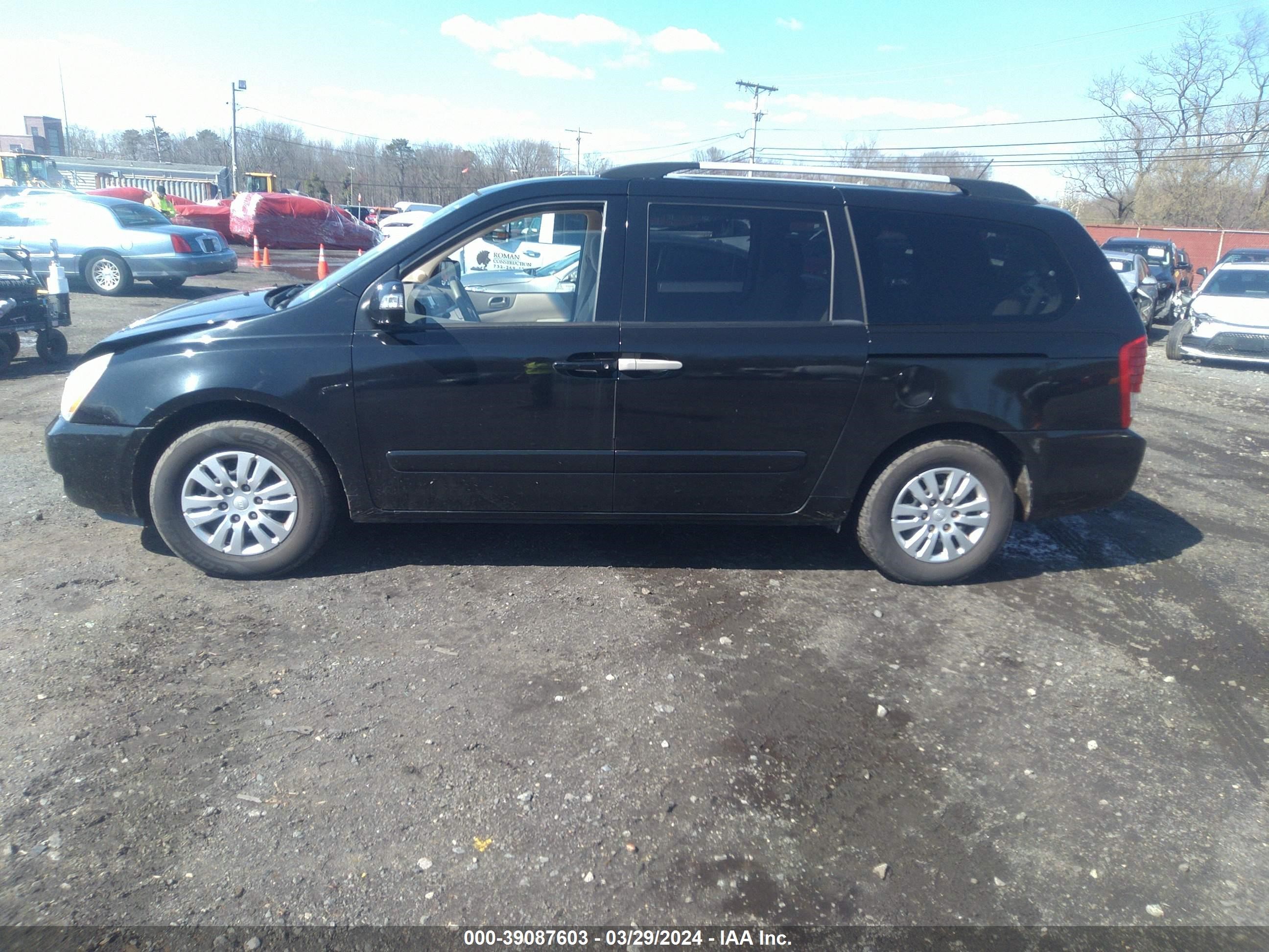 Photo 13 VIN: KNDMG4C79C6430382 - KIA SEDONA 