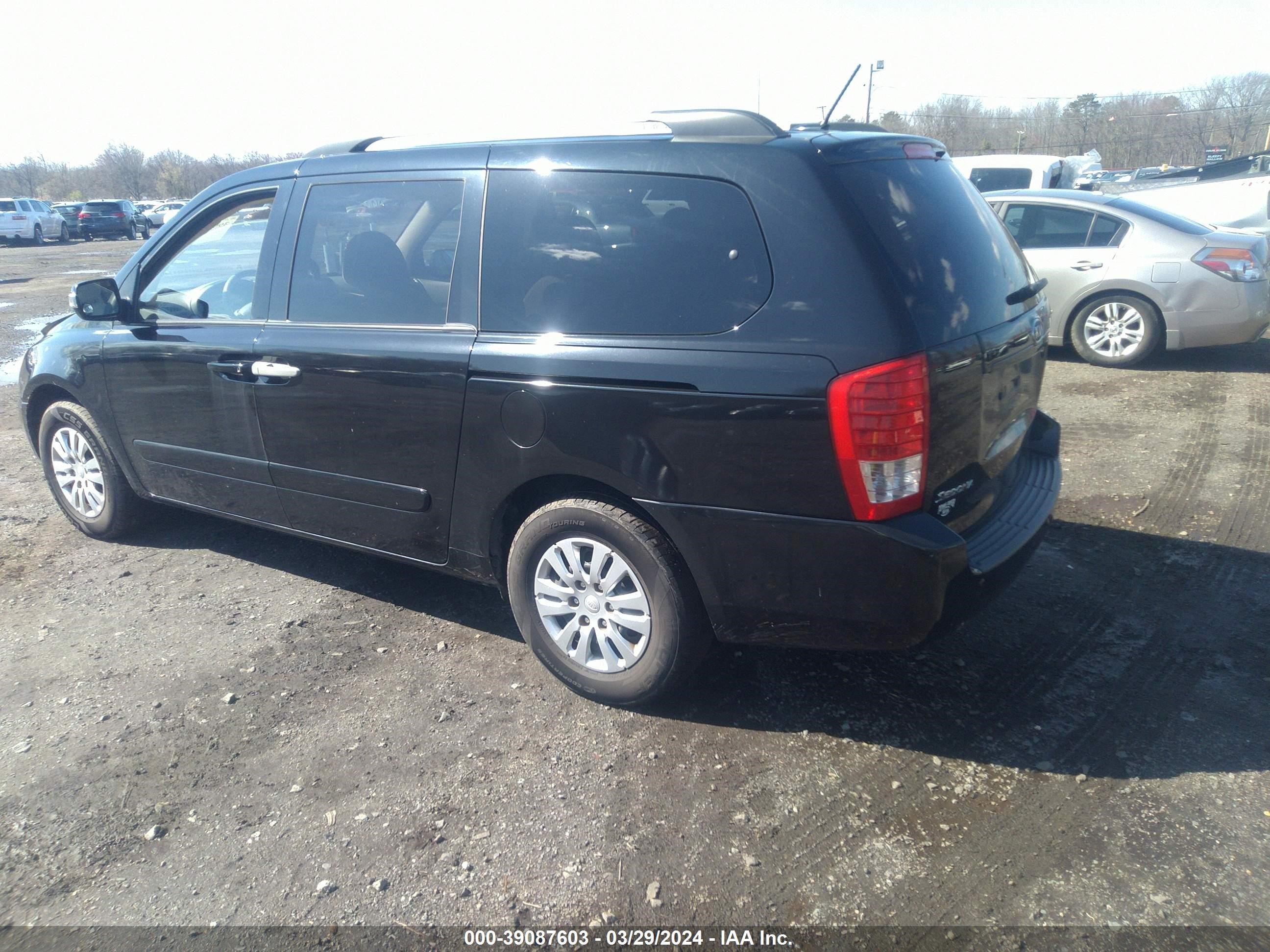 Photo 2 VIN: KNDMG4C79C6430382 - KIA SEDONA 