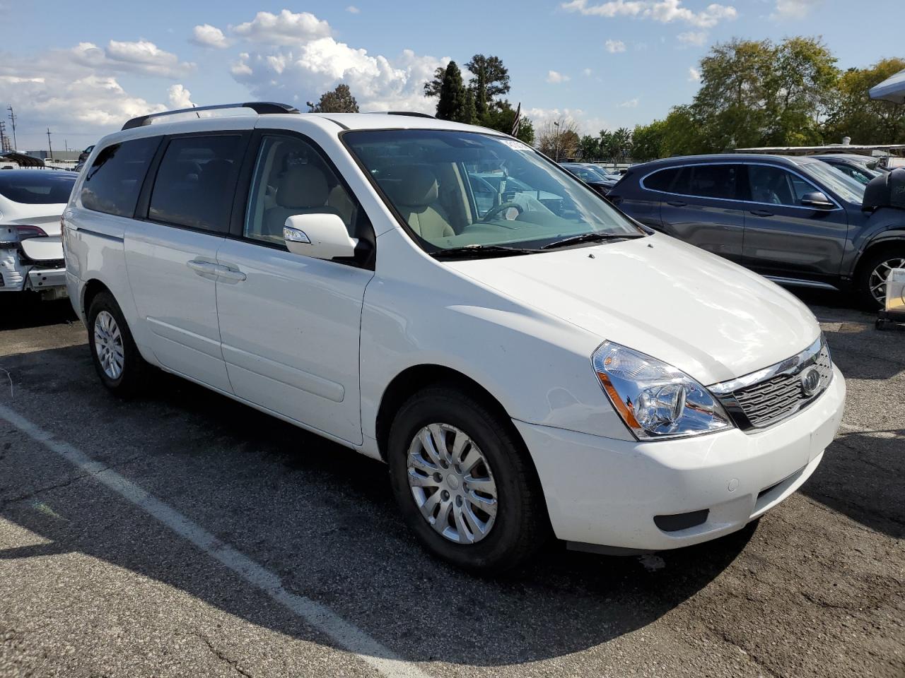 Photo 3 VIN: KNDMG4C7XB6406879 - KIA SEDONA 