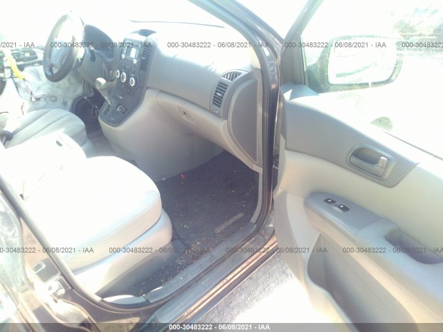 Photo 4 VIN: KNDMG4C7XE6591052 - KIA SEDONA 