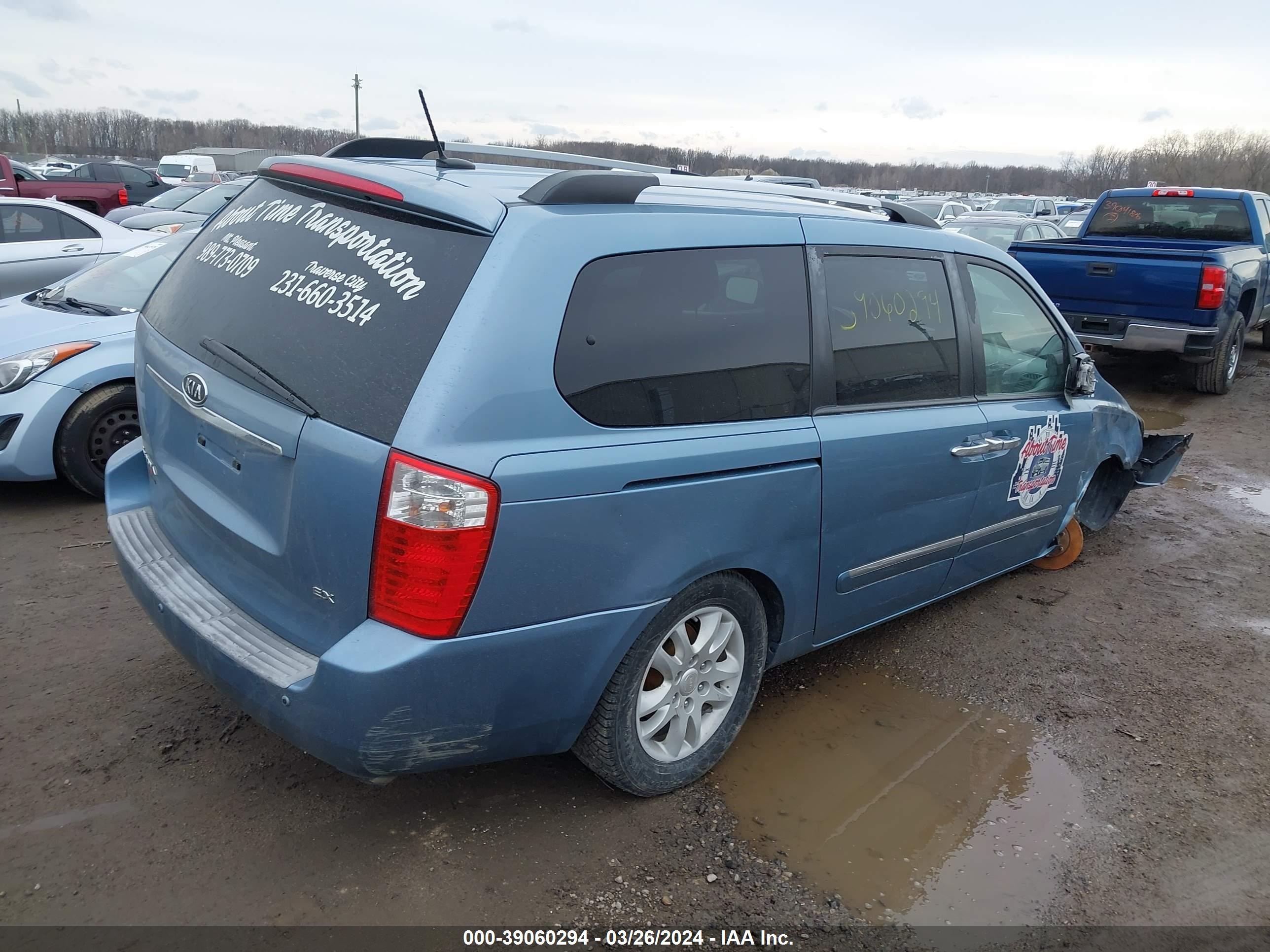 Photo 3 VIN: KNDMH4C30A6337743 - KIA SEDONA 