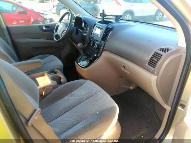 Photo 4 VIN: KNDMH4C7XB6372620 - KIA SEDONA 