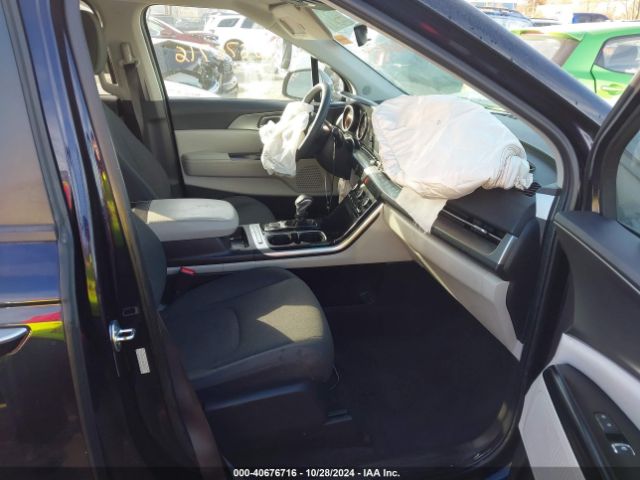 Photo 4 VIN: KNDNB4H30N6080572 - KIA CARNIVAL 