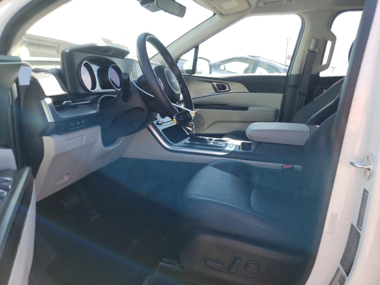 Photo 6 VIN: KNDNB4H30R6342239 - KIA CARNIVAL 