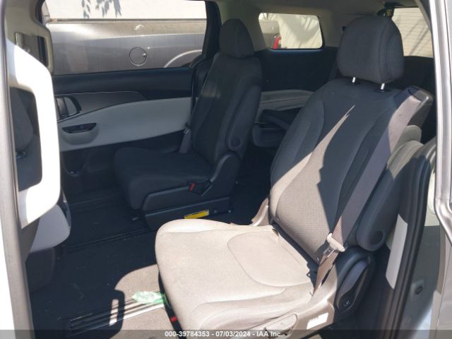 Photo 7 VIN: KNDNB4H31N6118438 - KIA CARNIVAL 