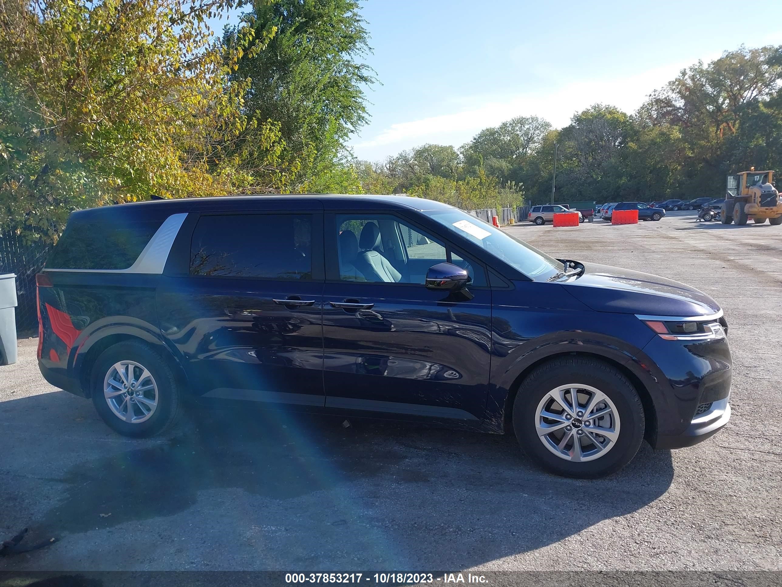 Photo 12 VIN: KNDNB4H33R6346804 - KIA CARNIVAL 