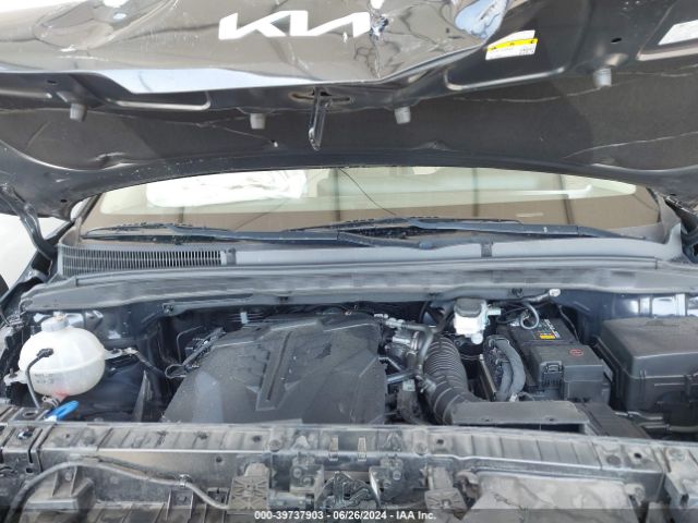 Photo 9 VIN: KNDNB4H35N6060673 - KIA CARNIVAL 