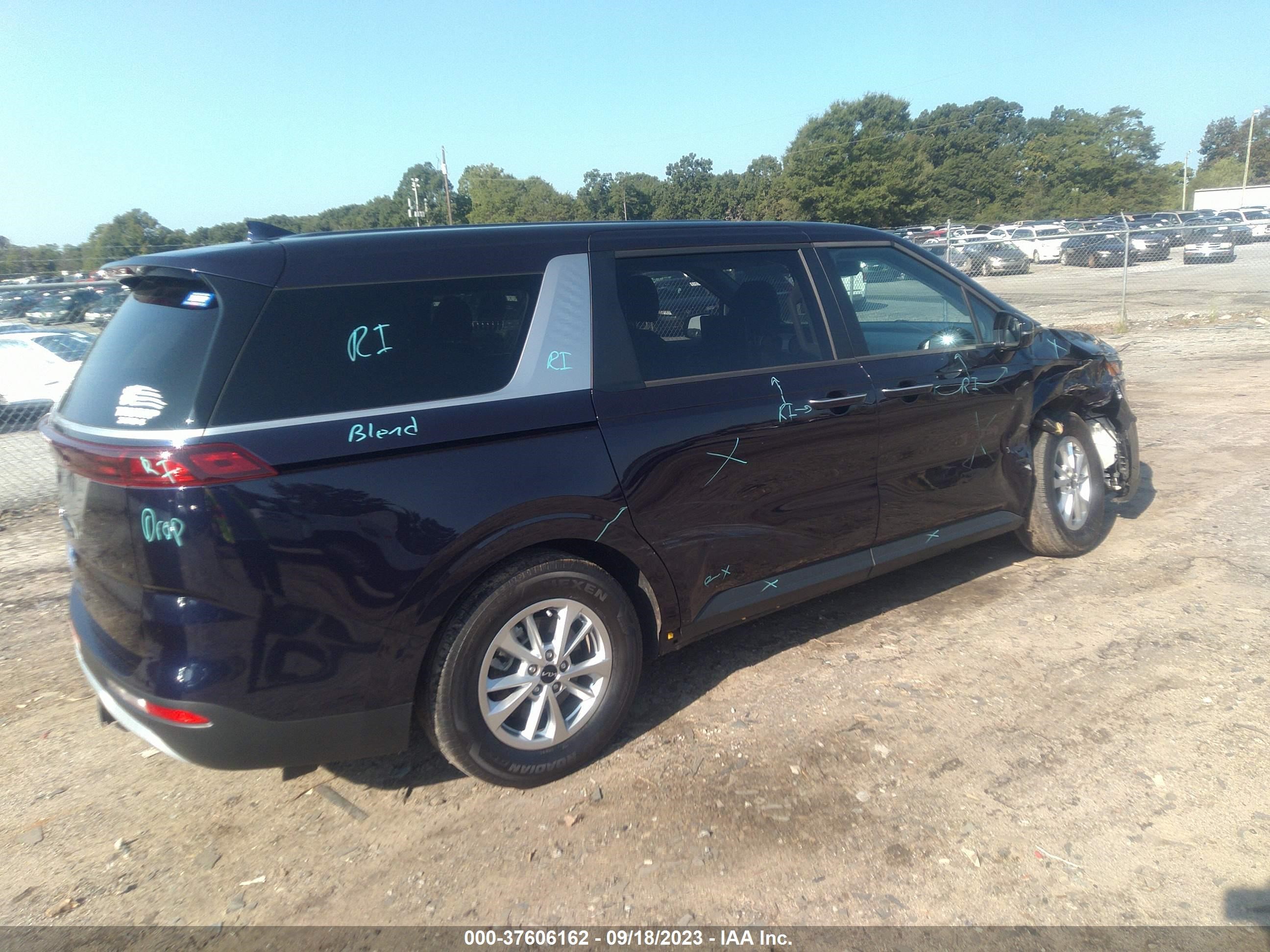 Photo 3 VIN: KNDNB4H35N6169487 - KIA CARNIVAL 