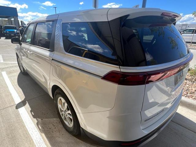 Photo 2 VIN: KNDNB5H39N6121156 - KIA CARNIVAL L 