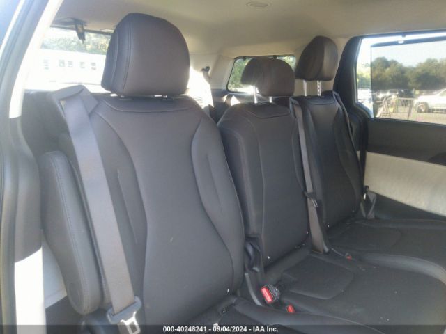 Photo 7 VIN: KNDNC5H34R6404857 - KIA CARNIVAL 