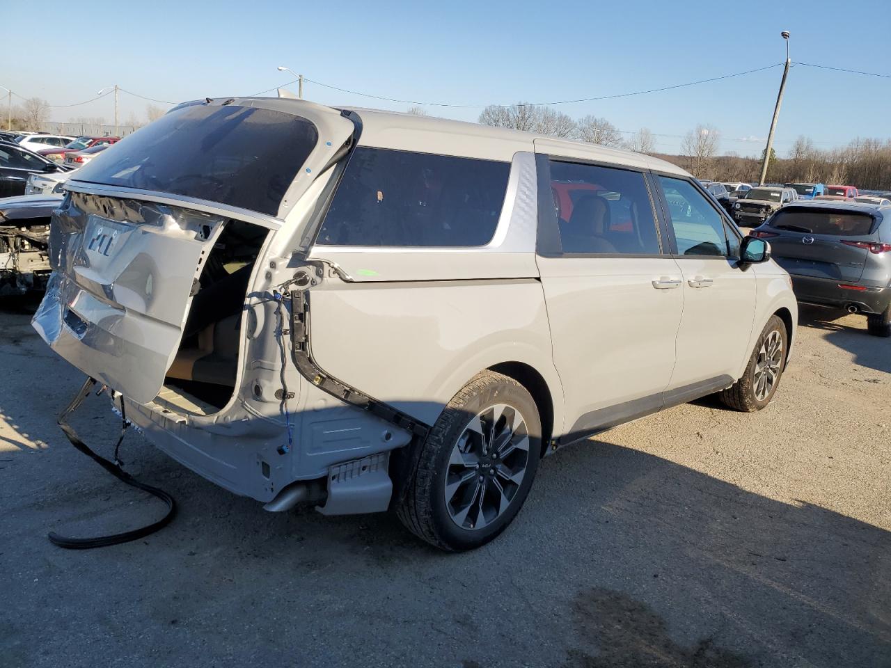 Photo 2 VIN: KNDNC5H39R6375047 - KIA CARNIVAL 