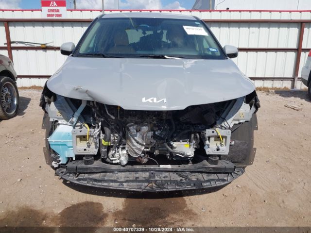 Photo 5 VIN: KNDNC5H3XR6391192 - KIA CARNIVAL 