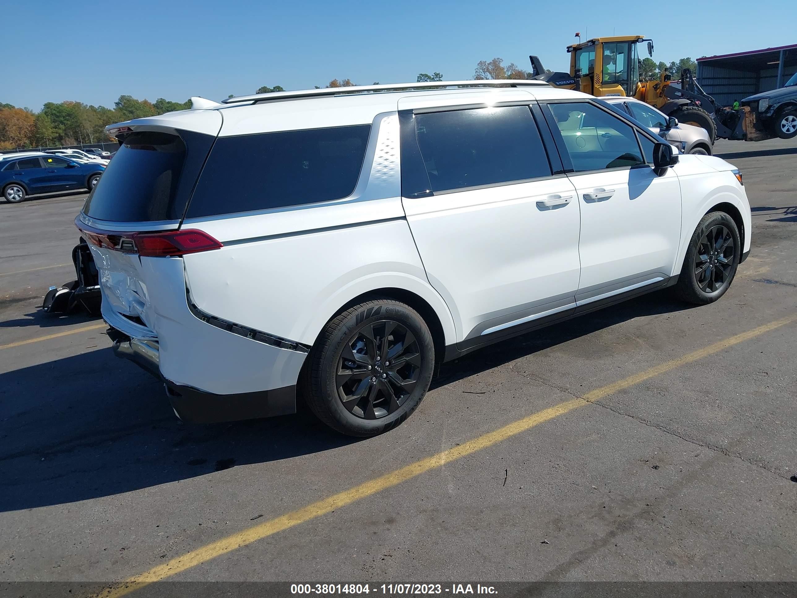 Photo 3 VIN: KNDNE5H36R6357857 - KIA CARNIVAL 