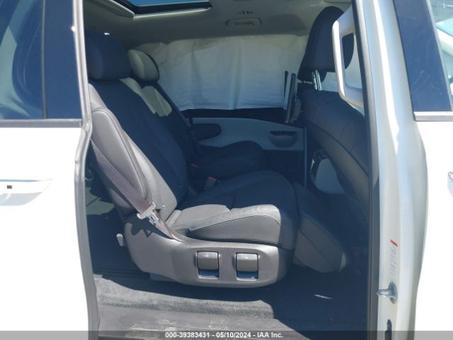 Photo 7 VIN: KNDNE5H3XP6261811 - KIA CARNIVAL 