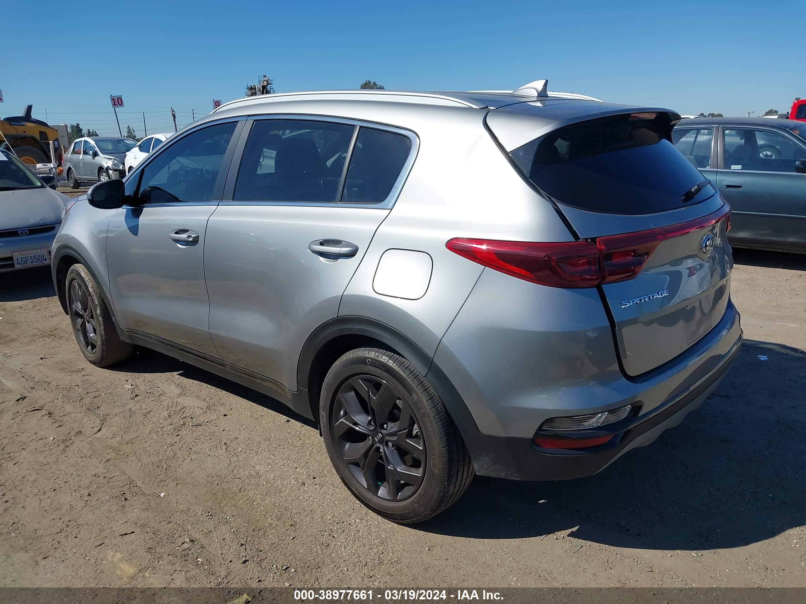 Photo 2 VIN: KNDP63AC0L7738187 - KIA SPORTAGE 