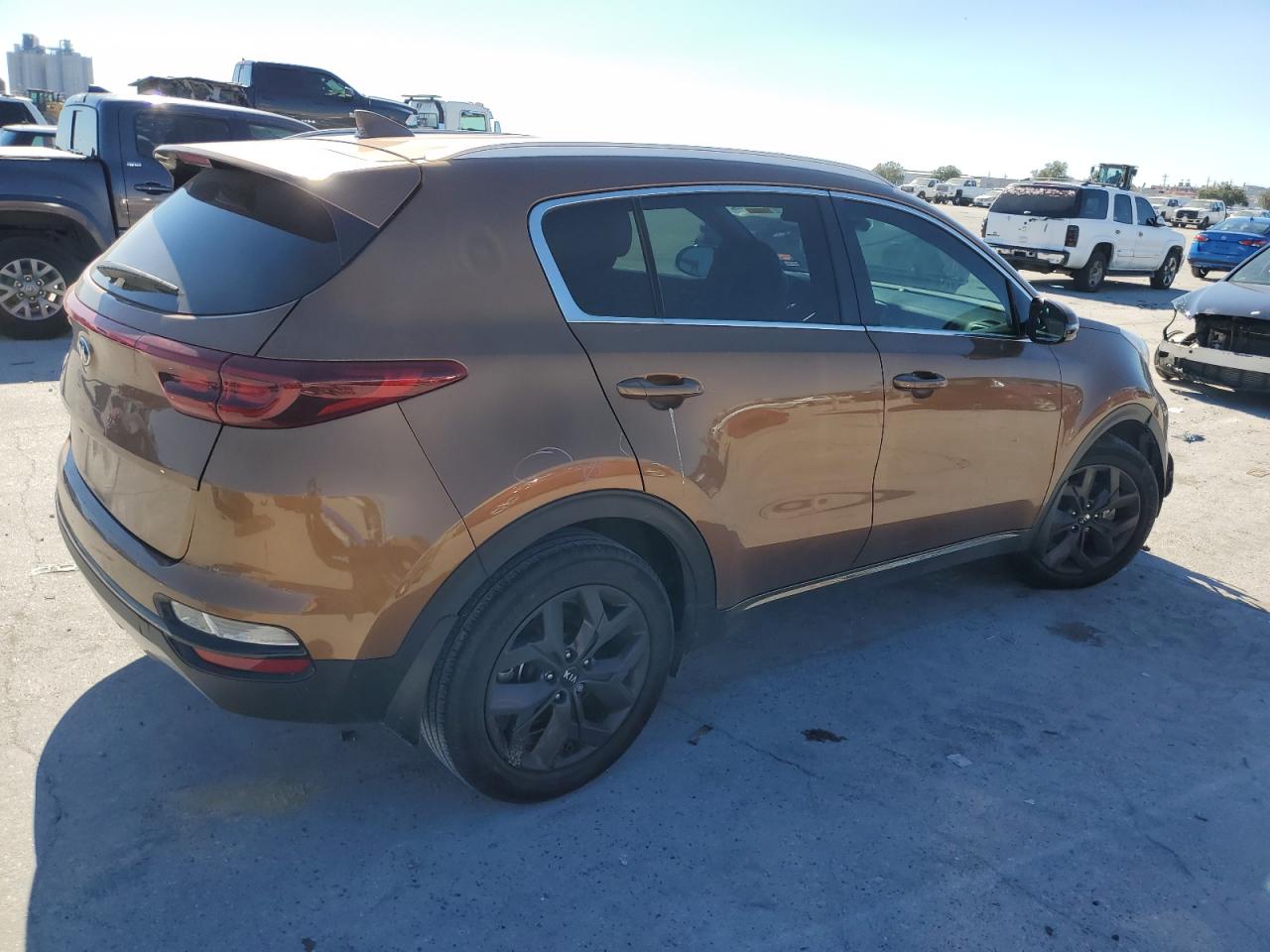 Photo 2 VIN: KNDP63AC2M7846392 - KIA SPORTAGE 