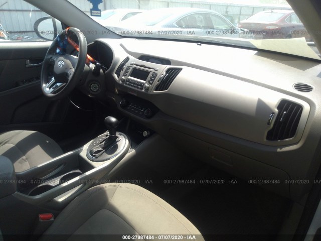 Photo 4 VIN: KNDPB3A21B7015191 - KIA SPORTAGE 