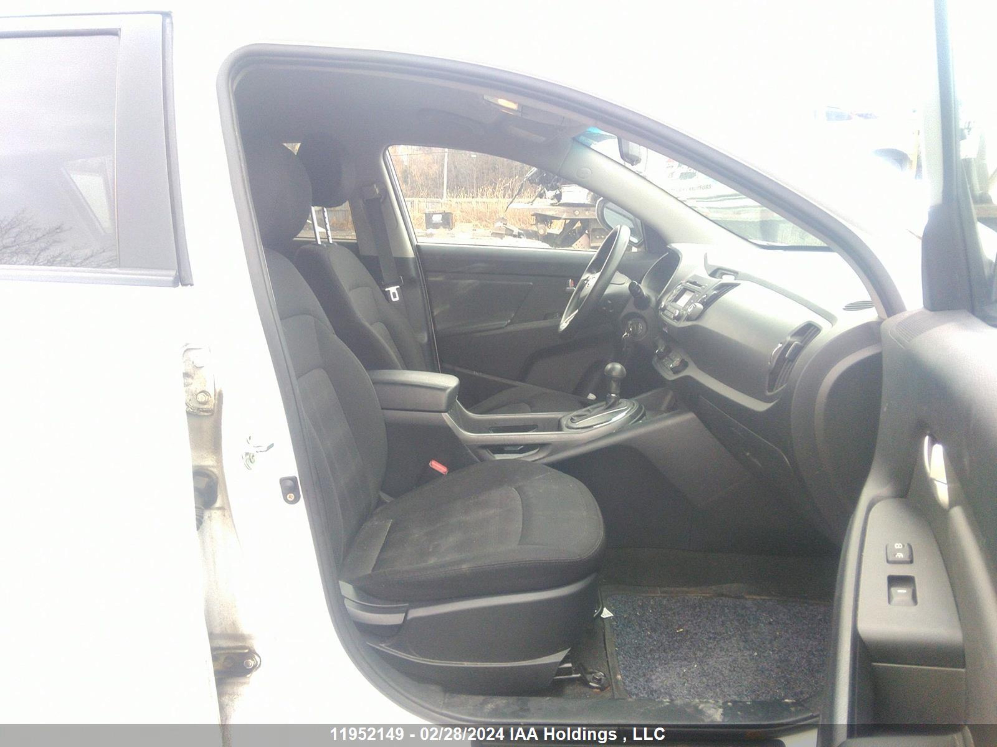 Photo 4 VIN: KNDPB3A27C7261695 - KIA SPORTAGE 