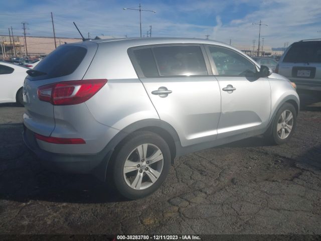 Photo 3 VIN: KNDPB3A28C7252410 - KIA SPORTAGE 