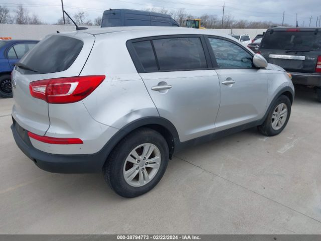 Photo 3 VIN: KNDPB3A29B7070021 - KIA SPORTAGE 