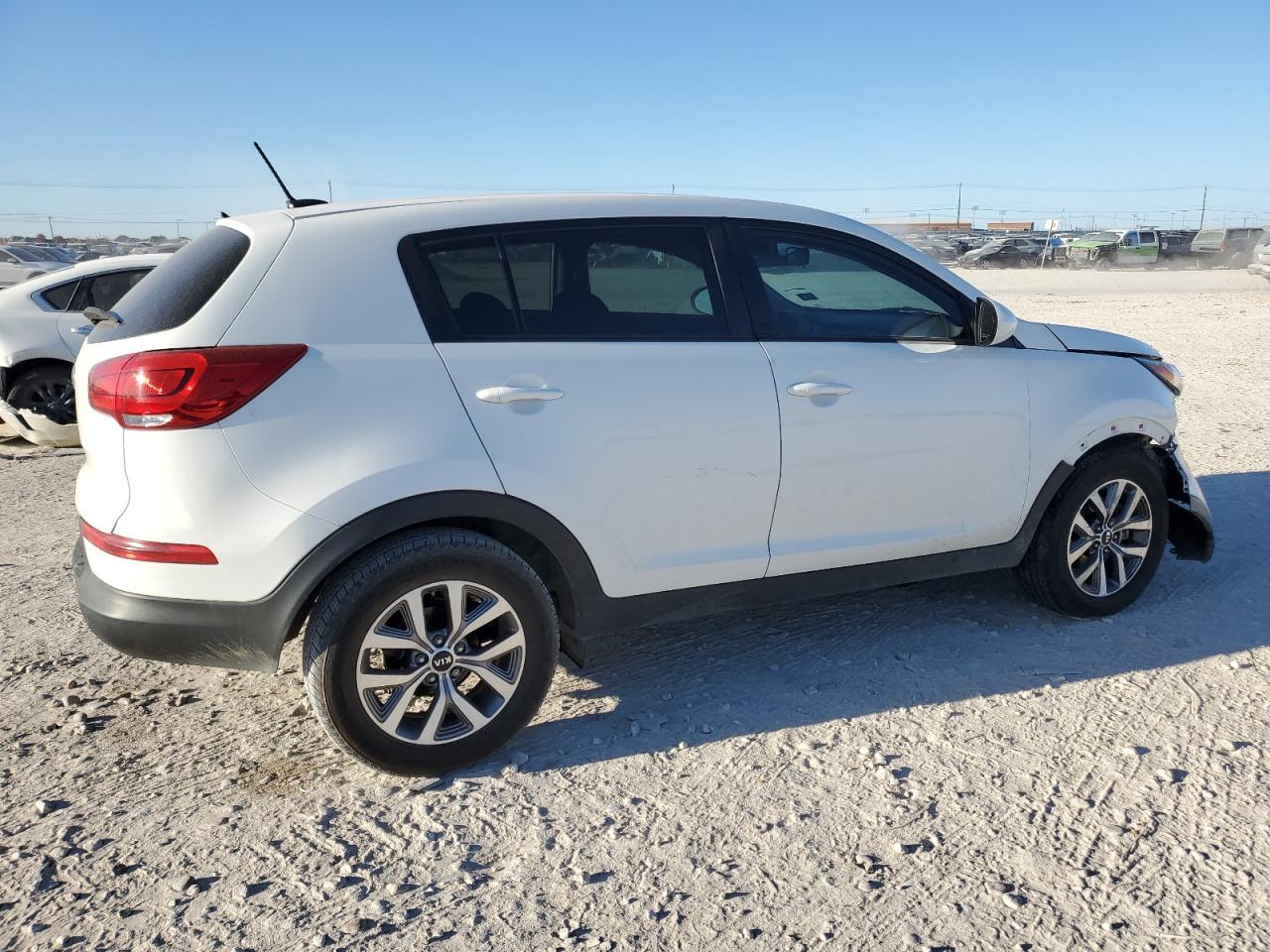 Photo 2 VIN: KNDPB3AC0G7848254 - KIA SPORTAGE 